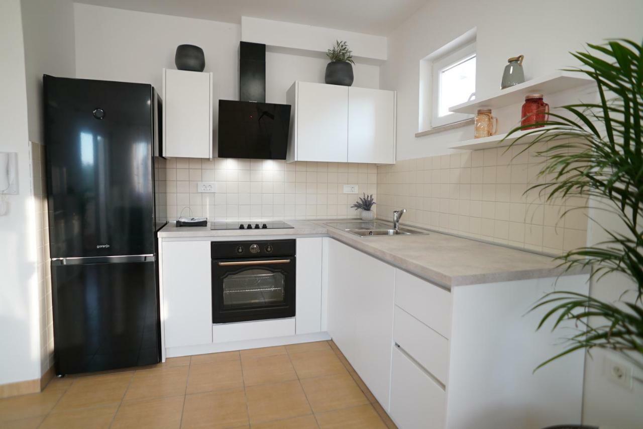 Orkula Apartments Pašman Esterno foto